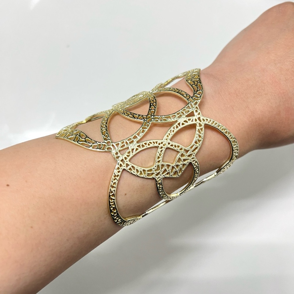 Kendra Scott statement bracelet